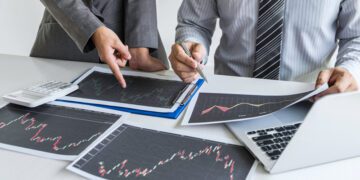 Navigating Market Volatility: Tips for New Investors