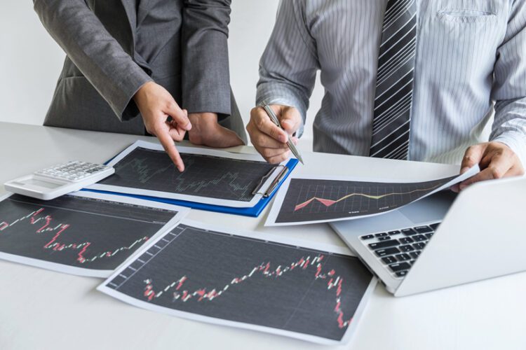 Navigating Market Volatility: Tips for New Investors