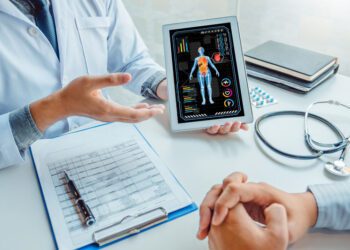 HealthTech Horizons: Digital Breakthroughs in Medical Diagnosis and Treatment