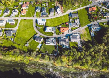 Smart Cities: Integrating Technology for Urban Development and Planning