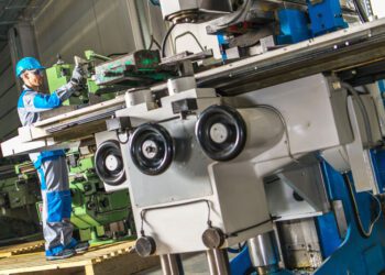 Supply Chain Strategies: Ensuring Seamless Production in Capital Goods Manufacturing