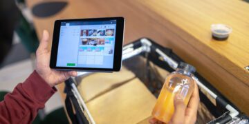 Direct to Consumer: The Rise of Online Channels in CPG Sales
