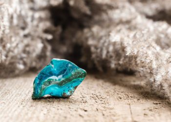 Sustainable Shine: Ethical Sourcing and Production in the Jewelry Industry