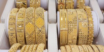 Digital Dazzle: The Role of Technology in Modern Jewelry Retail