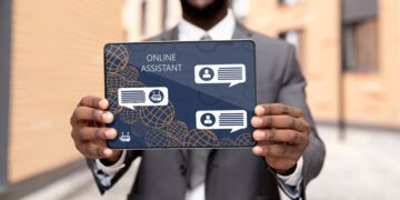 Robotic Retail: Revolutionizing Shopping Experiences with AI Integration