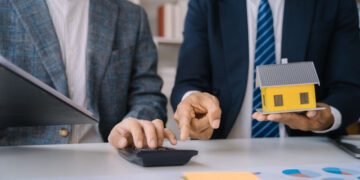 Navigating the Indian Real Estate Market: Tips for Buyers and Investors